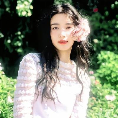 脚踏三条船